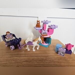 Lego Duplo Disney's Sofias Magical Carriage # 10822 set